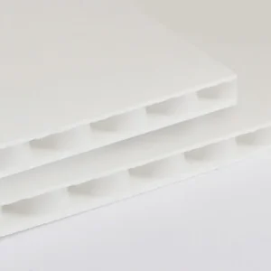 Płyty z PP o strukturze plastra miodu